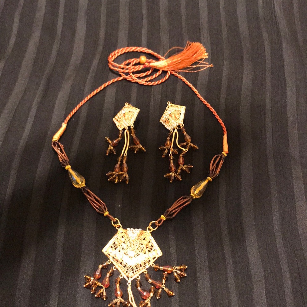 Traditional jewelry set